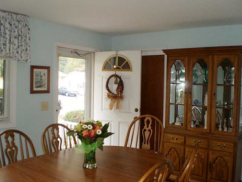 23 Audubon Road Warwick, RI 02888 - Photo 11 of 22 Dining Room.