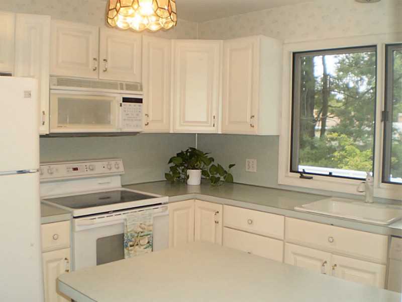 23 Audubon Road Warwick, RI 02888 - Photo 18 of 22 Kitchen.