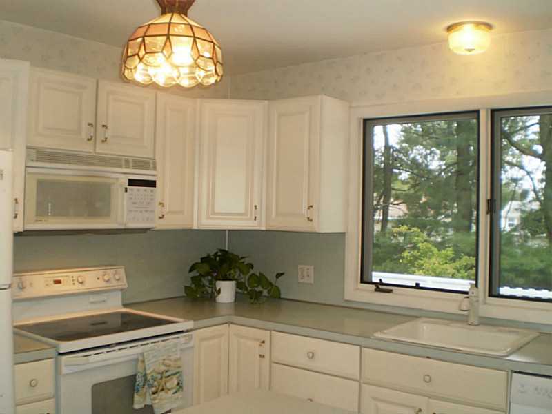 23 Audubon Road Warwick, RI 02888 - Photo 19 of 22 Kitchen.