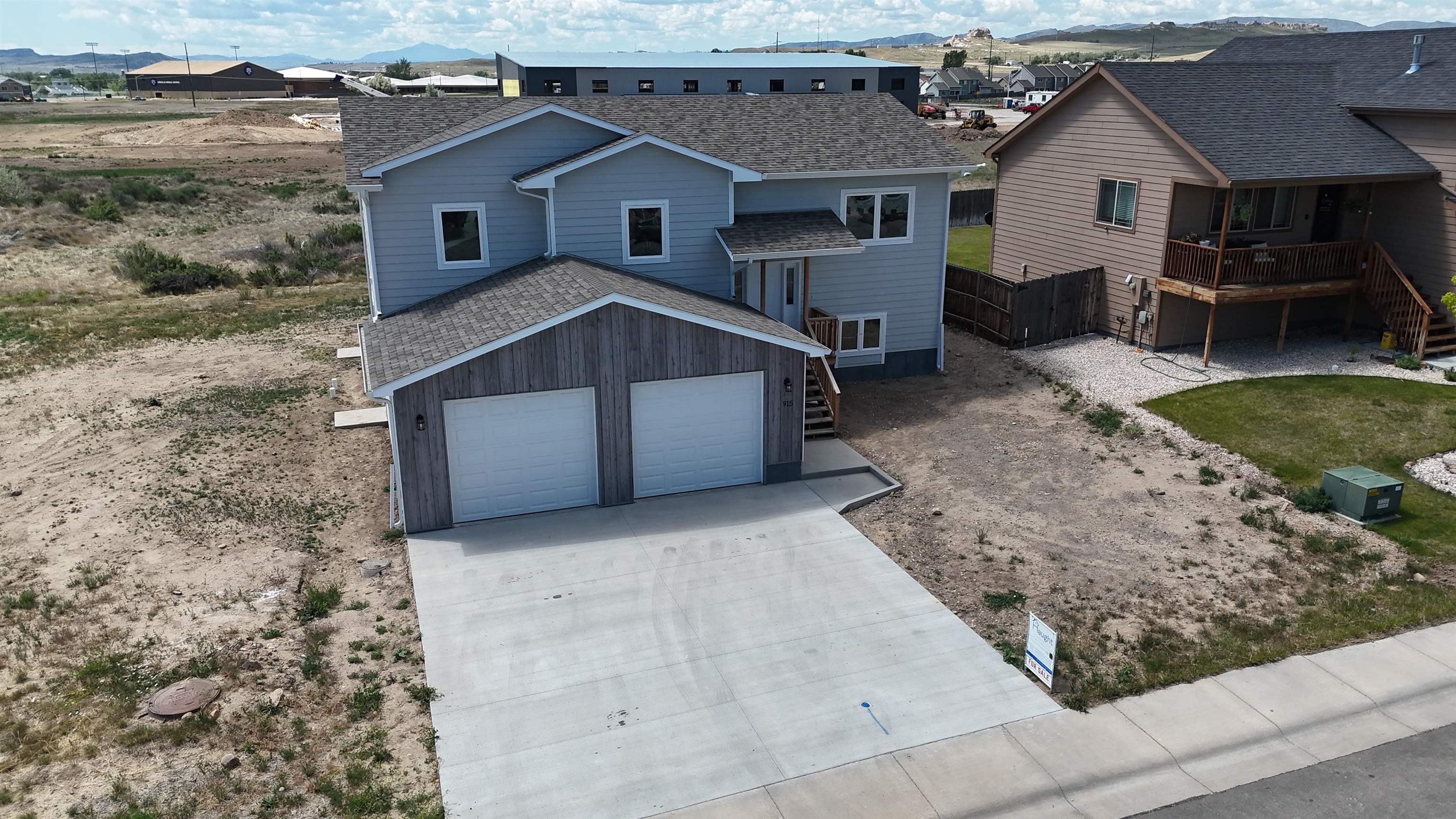 915 Flicker Street Douglas, WY 82633 - Photo 2 of 34