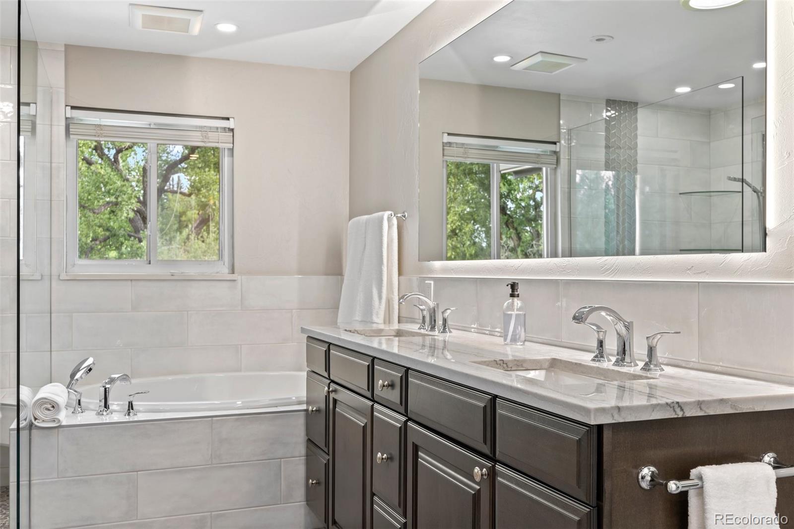 560 Front Range Road Littleton, CO 80120 - Photo 26 of 49 Gallery Image 26