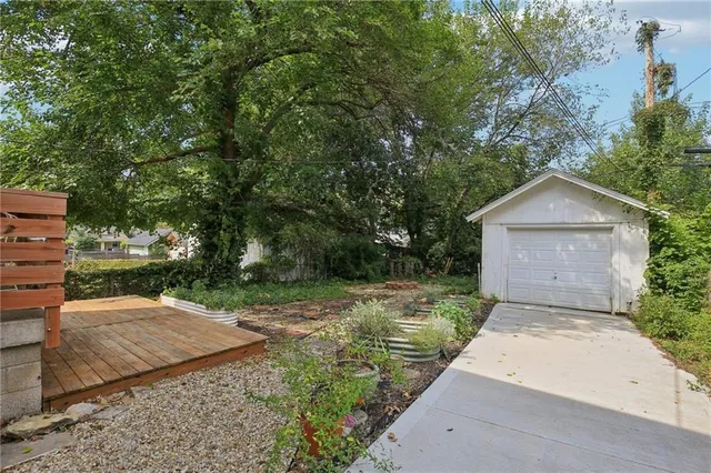 $307,000 | 1010 East 76th Street, Kansas City, MO 64131