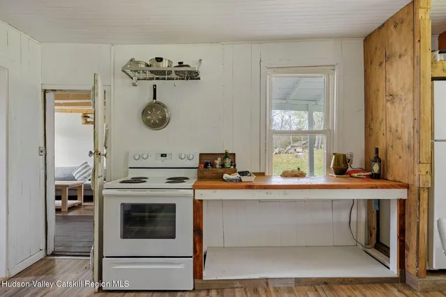 $990,000 | 2021-2071 Potic Mountain Road, Coxsackie, NY 12058