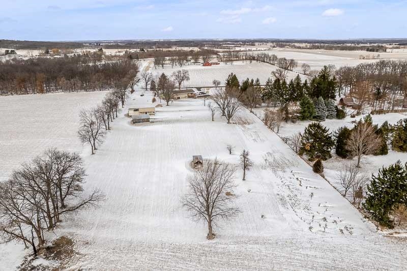 8611 Huber Road Belvidere, IL 61008 - Photo 8 of 79