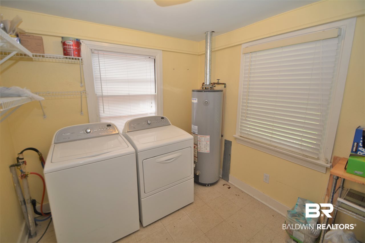 339 Azalea Circle West Mobile, AL 36608 - Photo 12 of 24