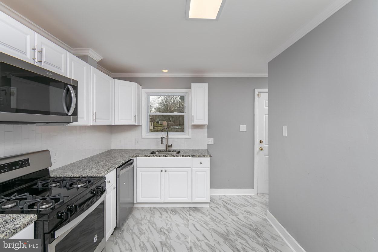 3209 Ripple Road Baltimore, MD 21244 - Photo 3 of 43
