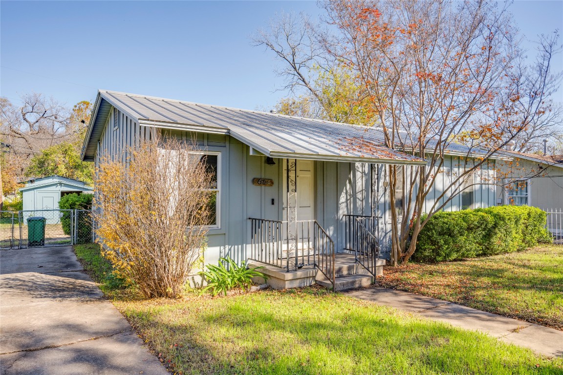 4804 Tanney Street Austin, TX 78721 - Photo 4 of 35 a view of a house with yard and sitting area