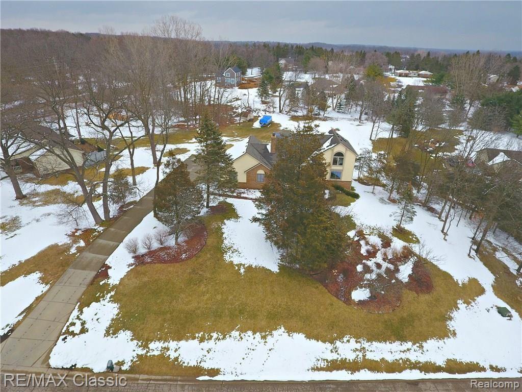 1232 Pine Ridge Road Milford, MI 48380 - Photo 19 of 34 Pine Ridge Dr Front Aerial.jpg