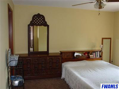 19231 McNabb Road Spencerville, IN 46788 - Photo 7 of 8
