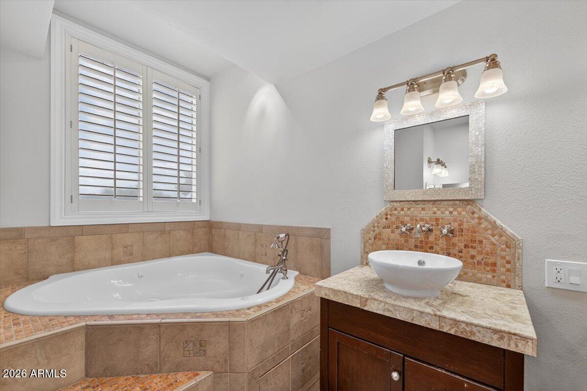 5750 North 10th Street, Unit 5 Phoenix, AZ 85014 - Photo 20 of 39 31-A746852