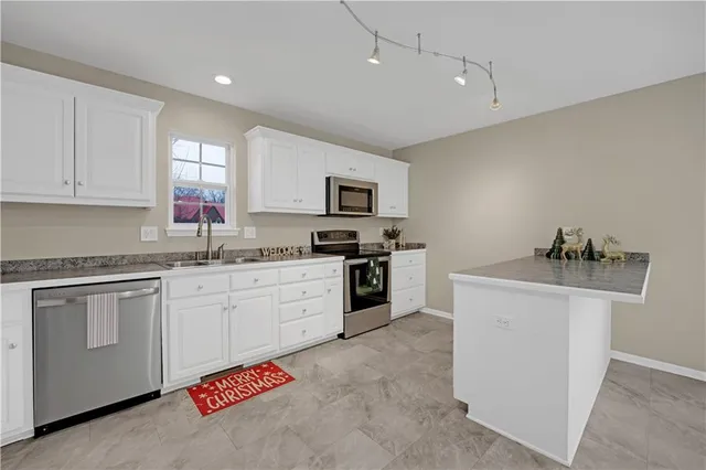 $335,000 | 708 Burlington Road, Warrensburg, MO 64093