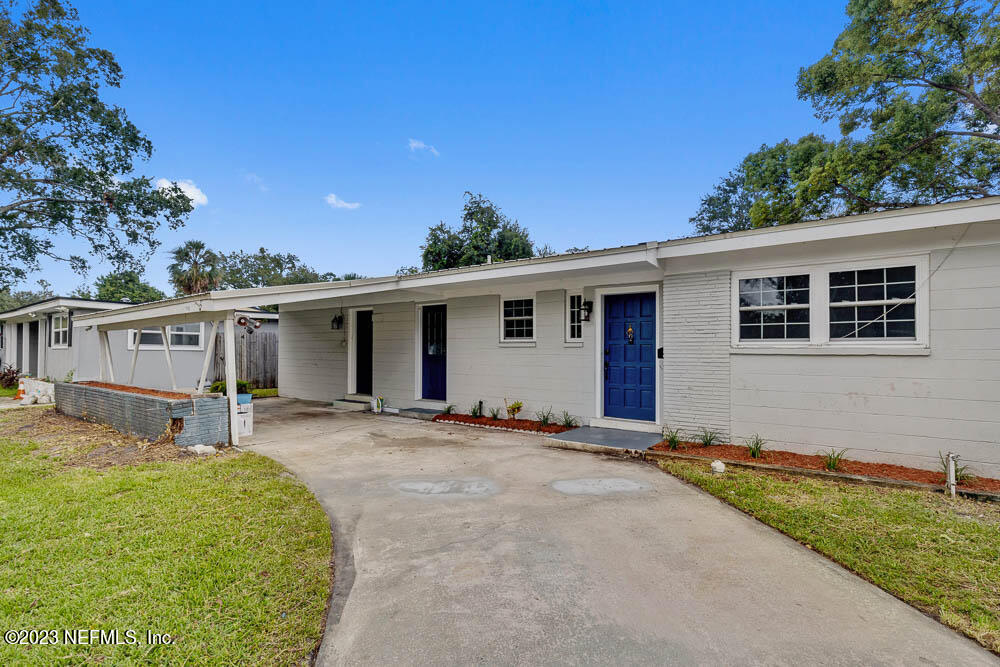 4066 Ferrarra Street Jacksonville, FL 32217 - Photo 6 of 25 a house with outdoor space