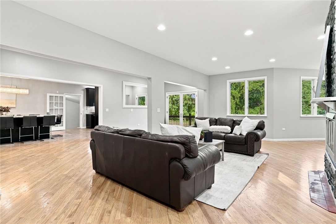 307 Fisher Road Perinton, NY 14534 - Photo 6 of 49 Gallery Image 6