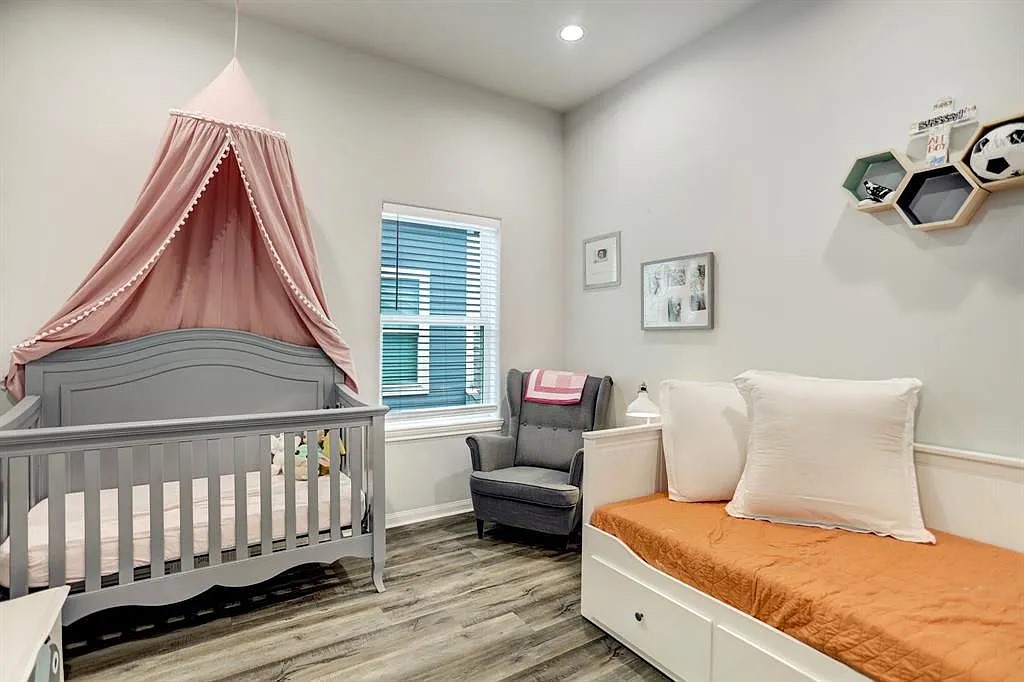 4906 Paradigm Ln Spring Spring, TX 77379 - Photo 6 of 17 one of three bedrooms