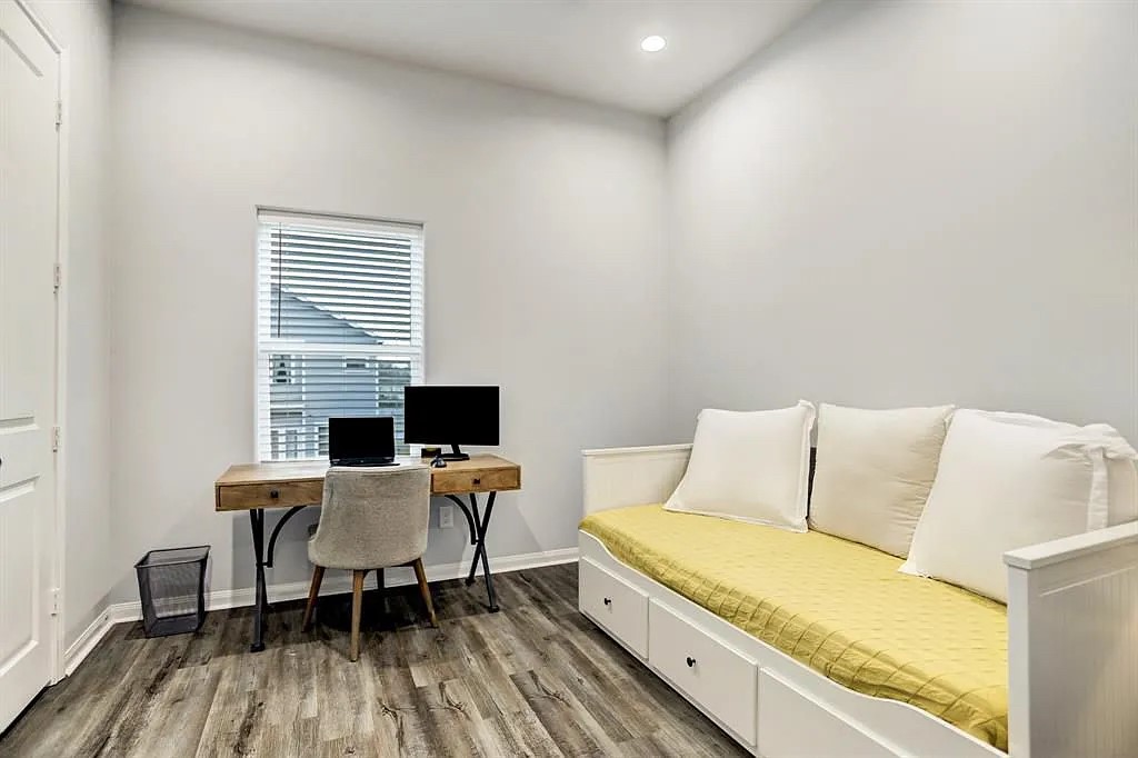 4906 Paradigm Ln Spring Spring, TX 77379 - Photo 9 of 17 one of three bedrooms, great for a flex office space.