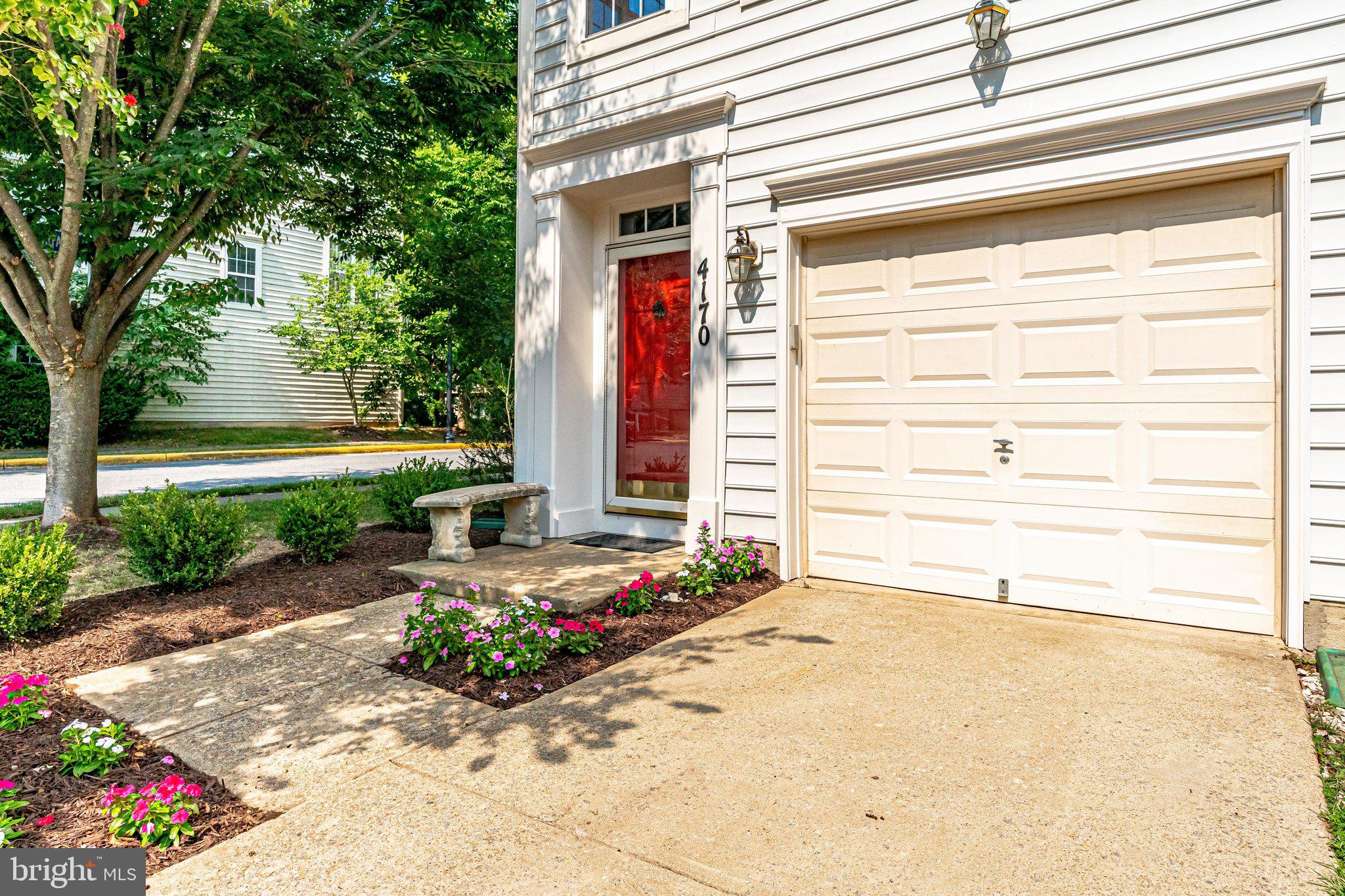 4170 Timber Log Way Fairfax, VA 22030 - Photo 2 of 33