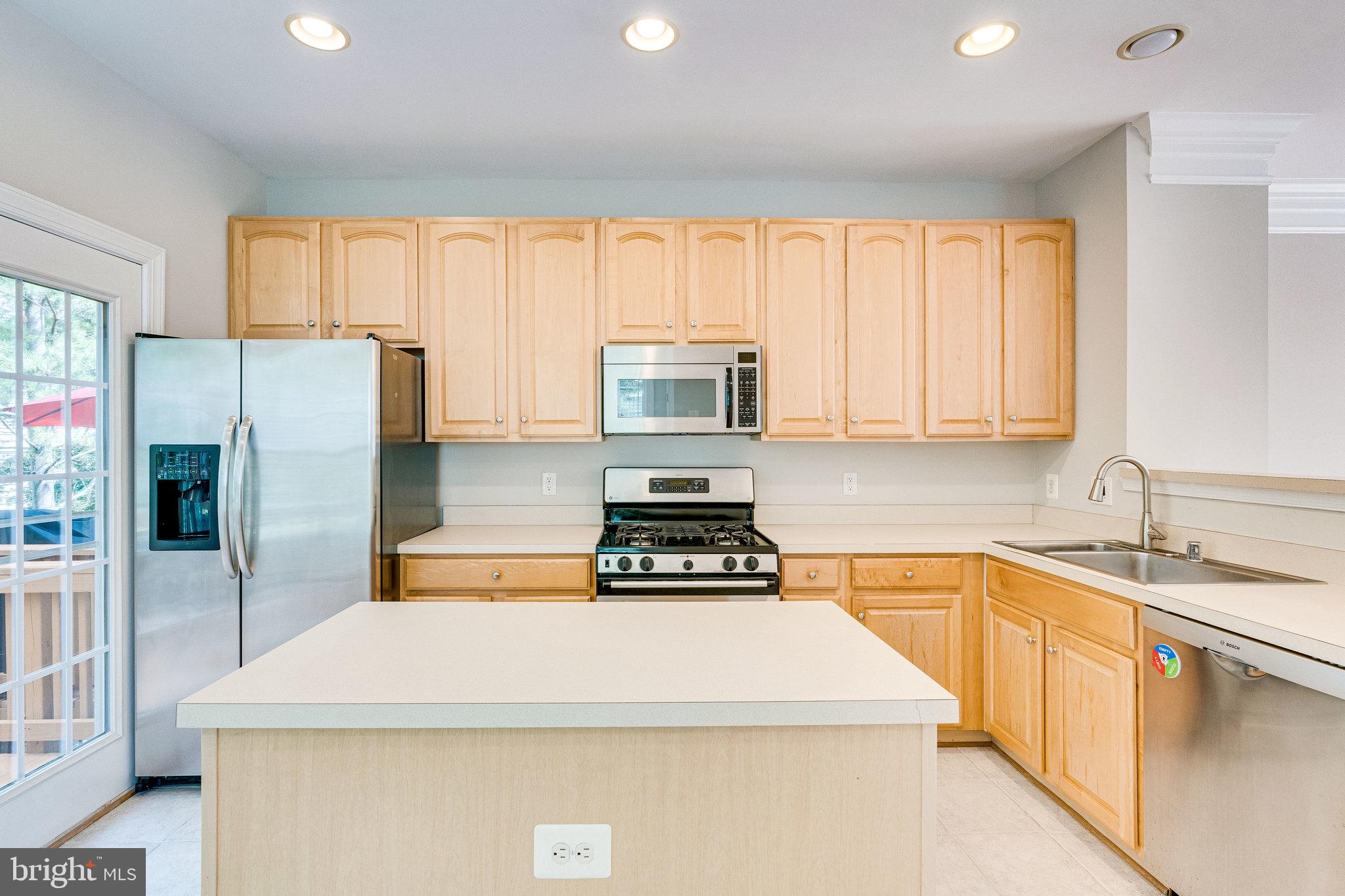 4170 Timber Log Way Fairfax, VA 22030 - Photo 11 of 33