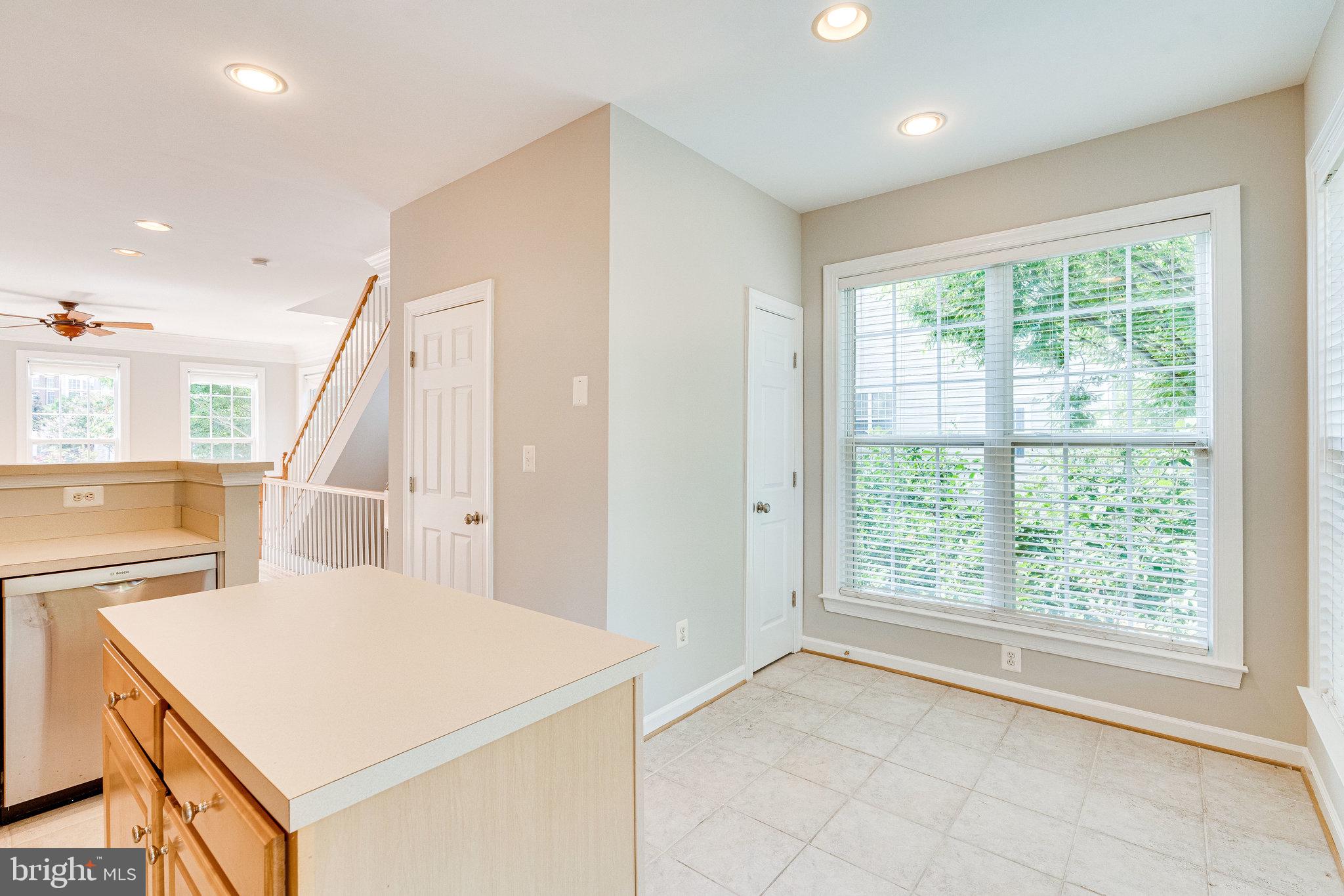 4170 Timber Log Way Fairfax, VA 22030 - Photo 13 of 33