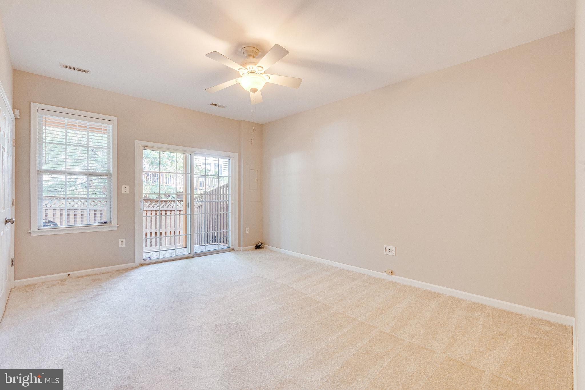 4170 Timber Log Way Fairfax, VA 22030 - Photo 26 of 33