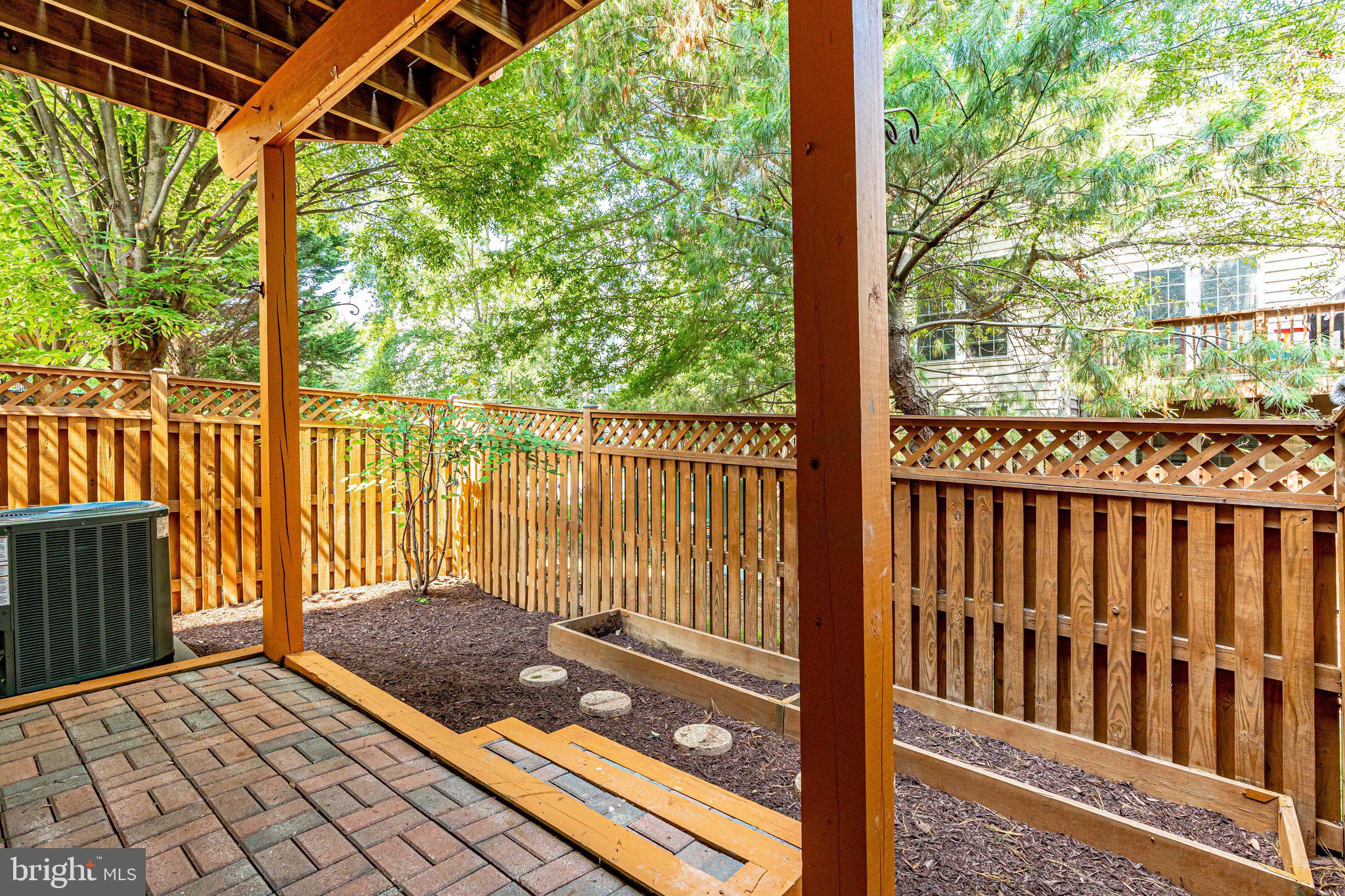 4170 Timber Log Way Fairfax, VA 22030 - Photo 29 of 33