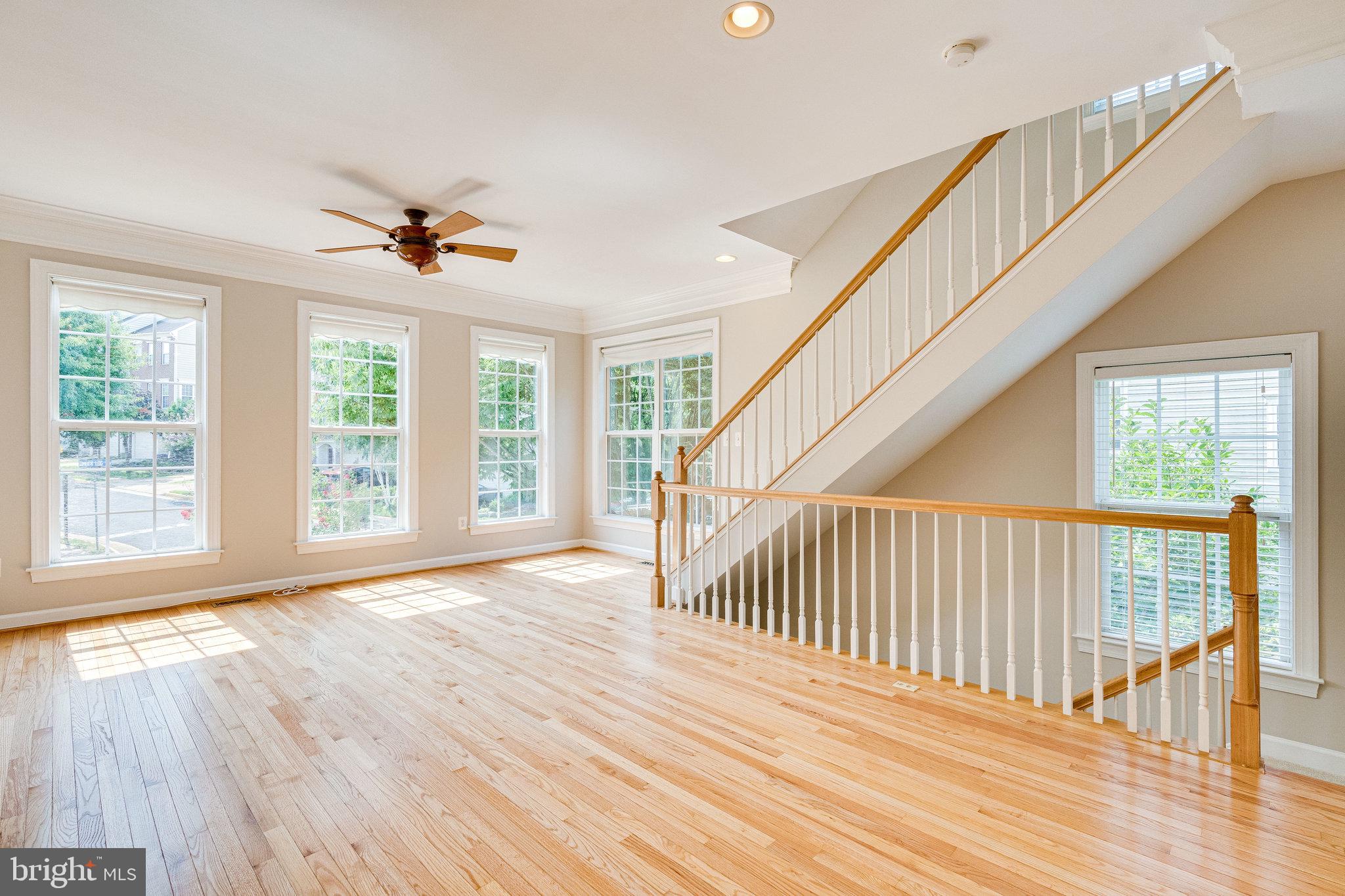 4170 Timber Log Way Fairfax, VA 22030 - Photo 5 of 33