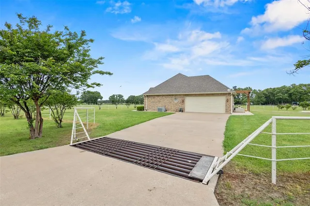$725,000 | 65 County Road 33715, Paris, TX 75460