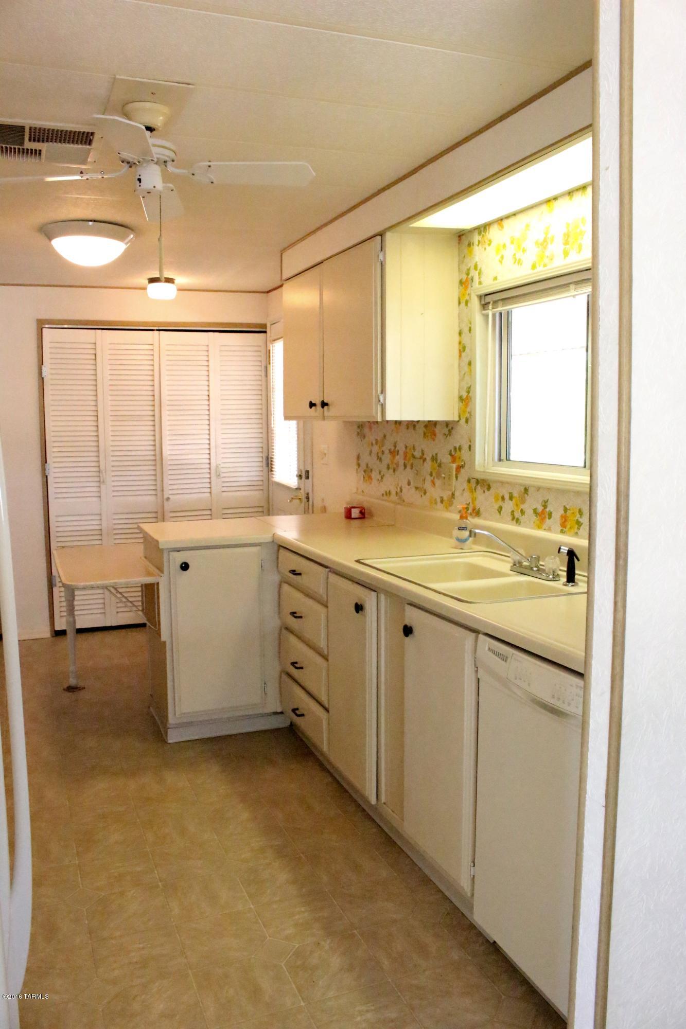 249 West Rama Drive Green Valley, AZ 85614 - Photo 13 of 50
