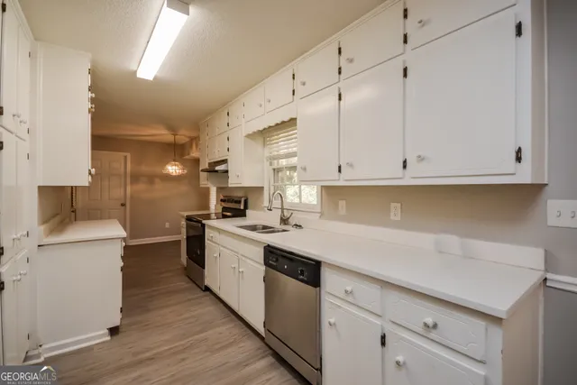 $1,705 | 4801 Cedar Brook Drive Southeast, Conyers, GA 30094