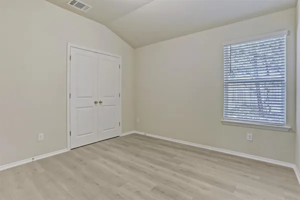 $2,300 | 3902 Crockett Avenue, Lago Vista, TX 78645