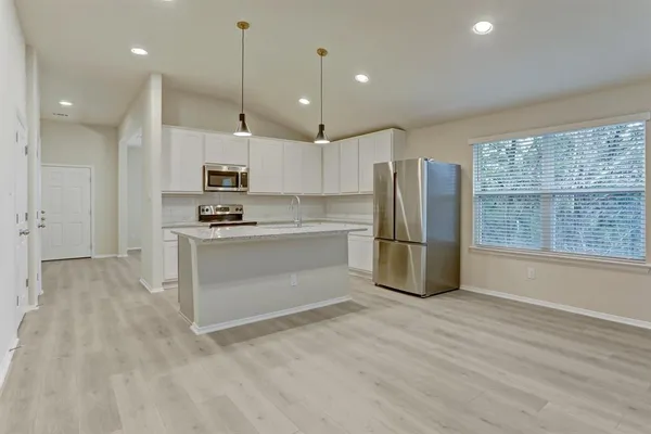 $2,300 | 3902 Crockett Avenue, Lago Vista, TX 78645