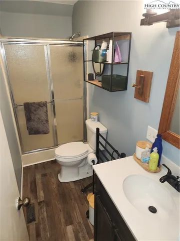 $325,000 | 370 Woodland Hills Drive, Elk Park, NC 28622