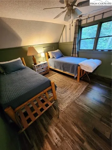 $325,000 | 370 Woodland Hills Drive, Elk Park, NC 28622