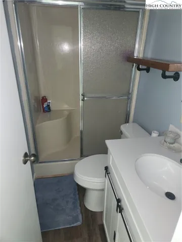 $325,000 | 370 Woodland Hills Drive, Elk Park, NC 28622