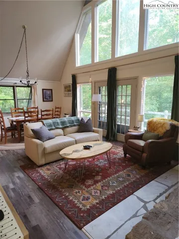 $325,000 | 370 Woodland Hills Drive, Elk Park, NC 28622