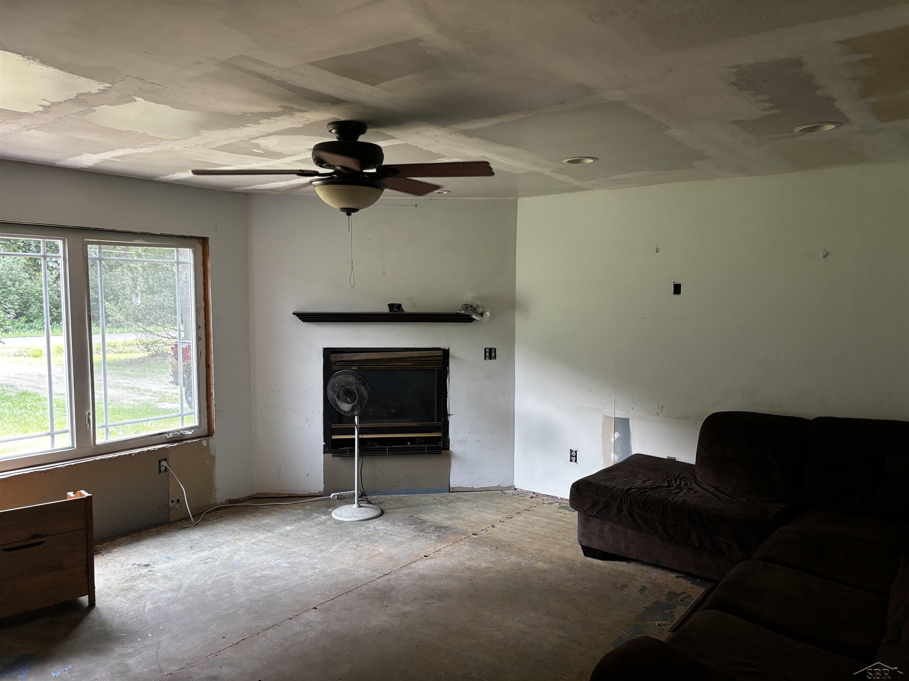 419 East Bradford Road Midland, MI 48640 - Photo 14 of 47