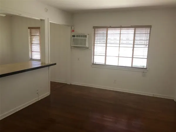 $995 | 1526 Yale Street, Unit 1, Houston, TX 77008