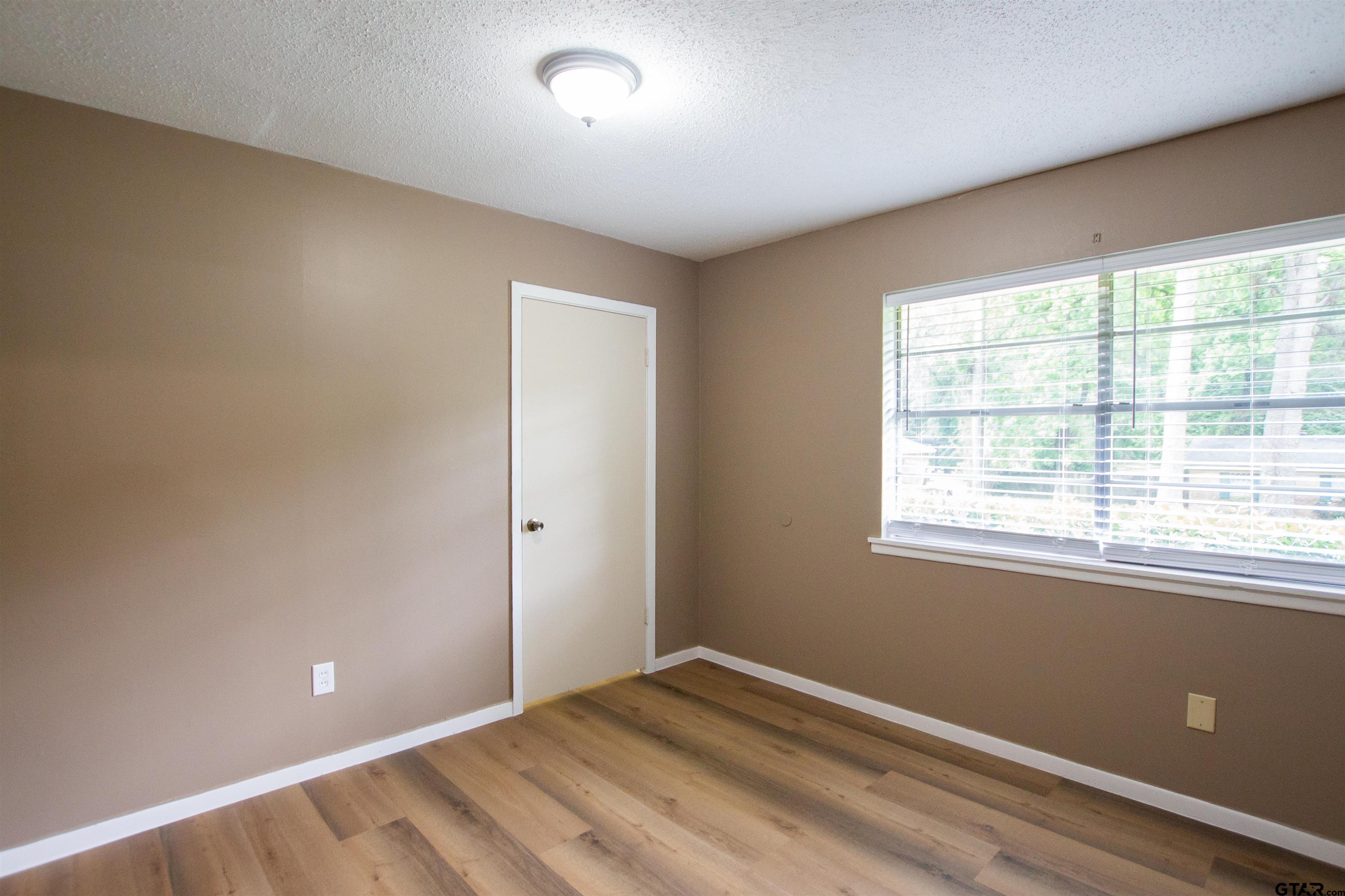 209 Miles Street Longview, TX 75605 - Photo 21 of 34
