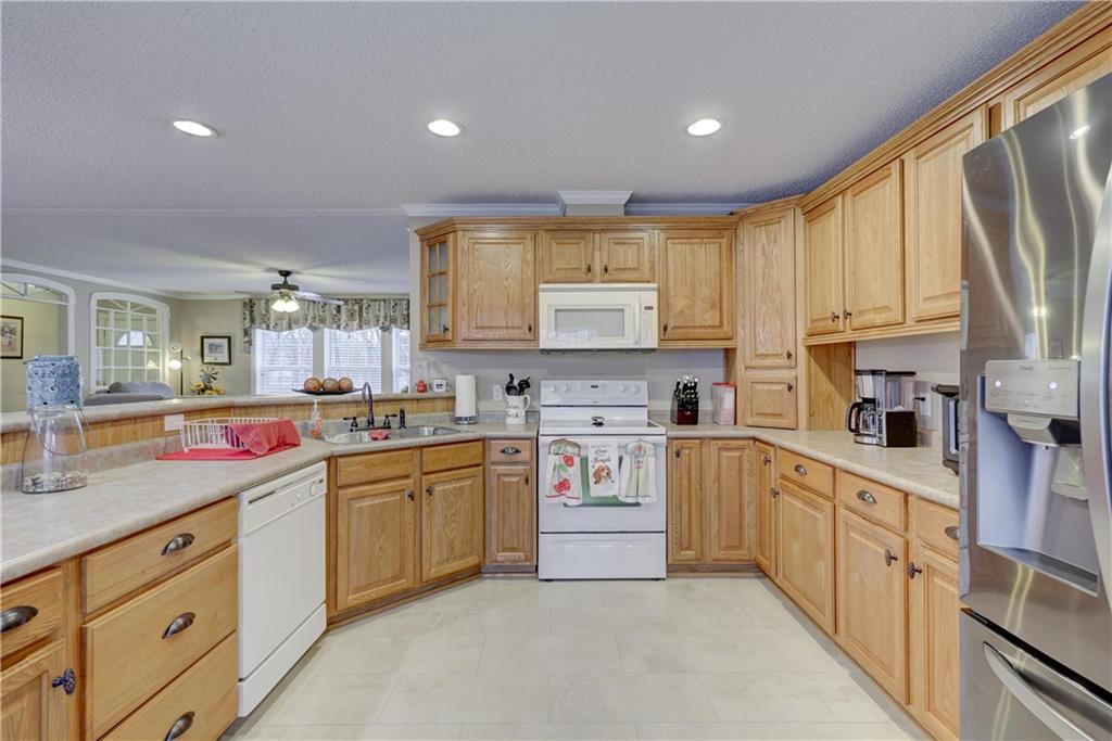 23098 Kiowa Road Parsons, KS 67357 - Photo 17 of 53