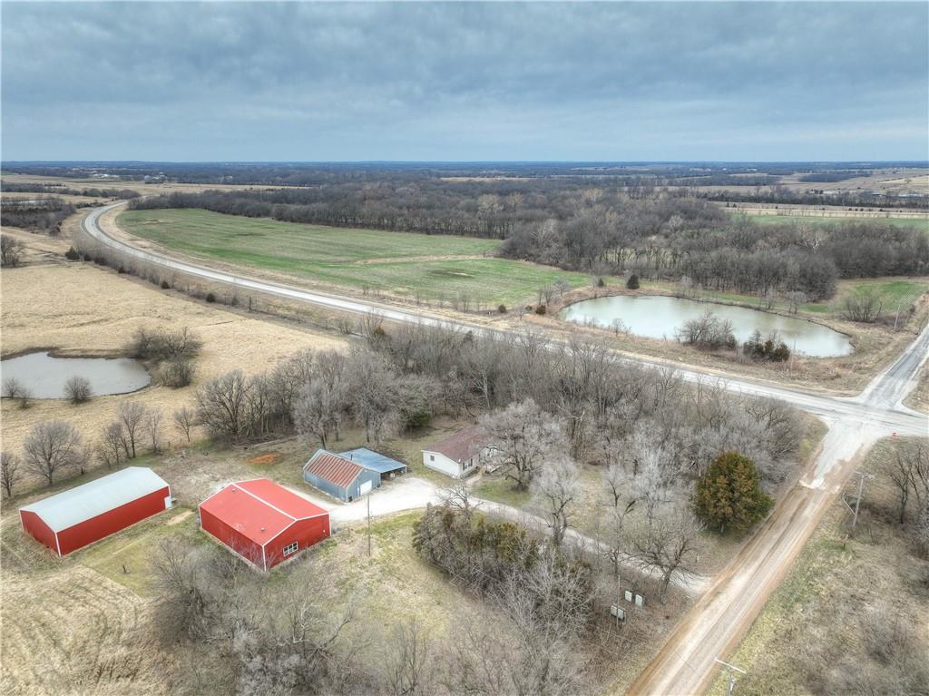 23098 Kiowa Road Parsons, KS 67357 - Photo 4 of 53