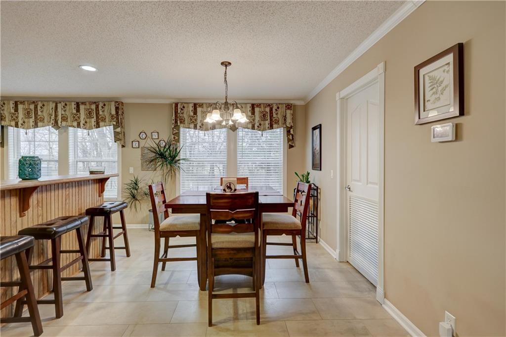 23098 Kiowa Road Parsons, KS 67357 - Photo 9 of 38
