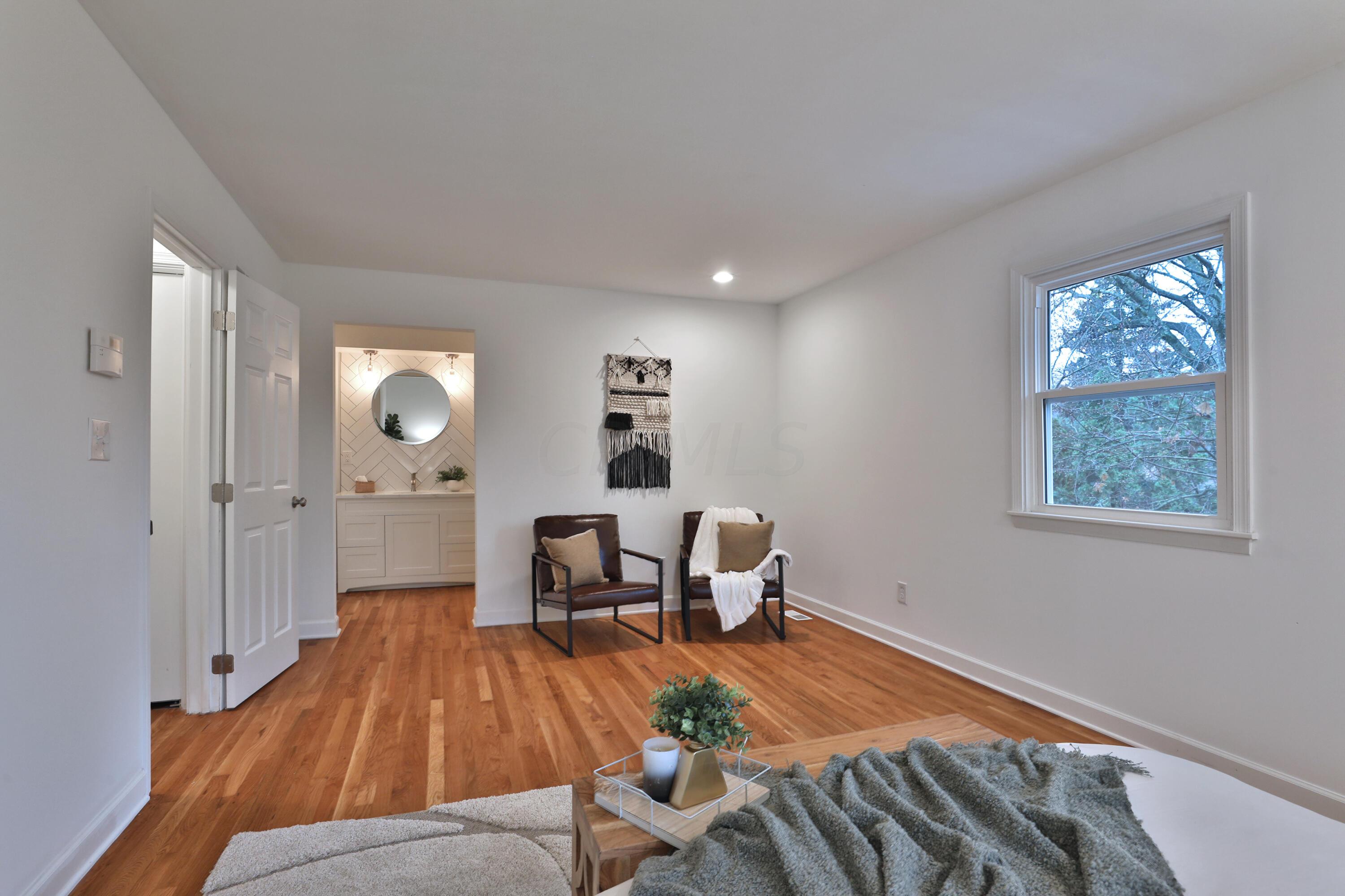 2217 Haverford Road Columbus, OH 43220 - Photo 24 of 50 2217-Haverford-45