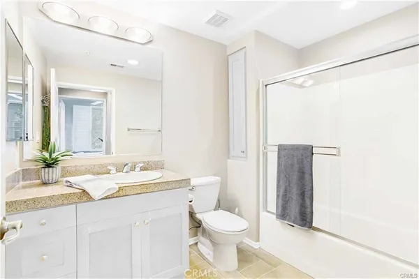 $2,500 | 2212 Watermarke Place, Irvine, CA 92612