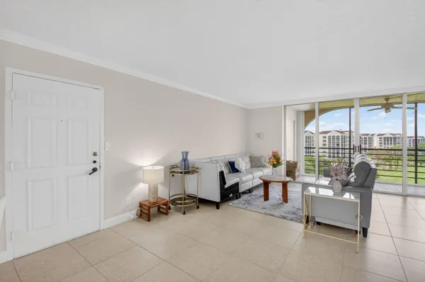 $3,800 | 7129 Promenade Drive, Unit 802, Boca Raton, FL 33433