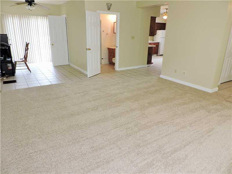 1450 Isoline Street Pittsburgh, PA 15204 - Photo 5 of 20 Living Room.