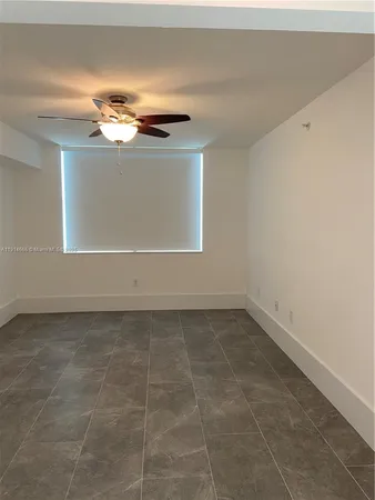 $3,000 | 31 Southeast 5th Street, Unit 2103, Miami, FL 33131