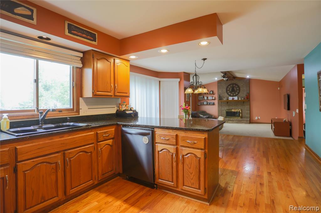 810 Box Canyon Court Rochester Hills, MI 48309 - Photo 20 of 53