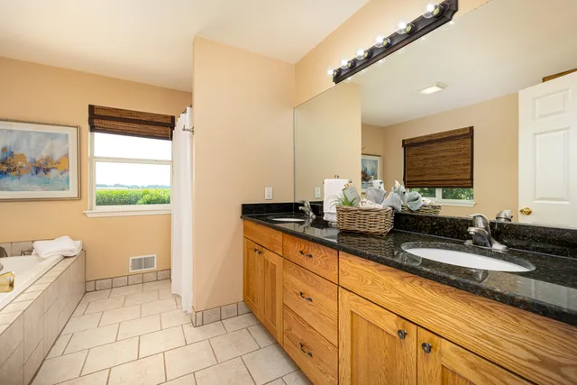 $765,000 | 10151 Hitchingham Road, Milan, MI 48160