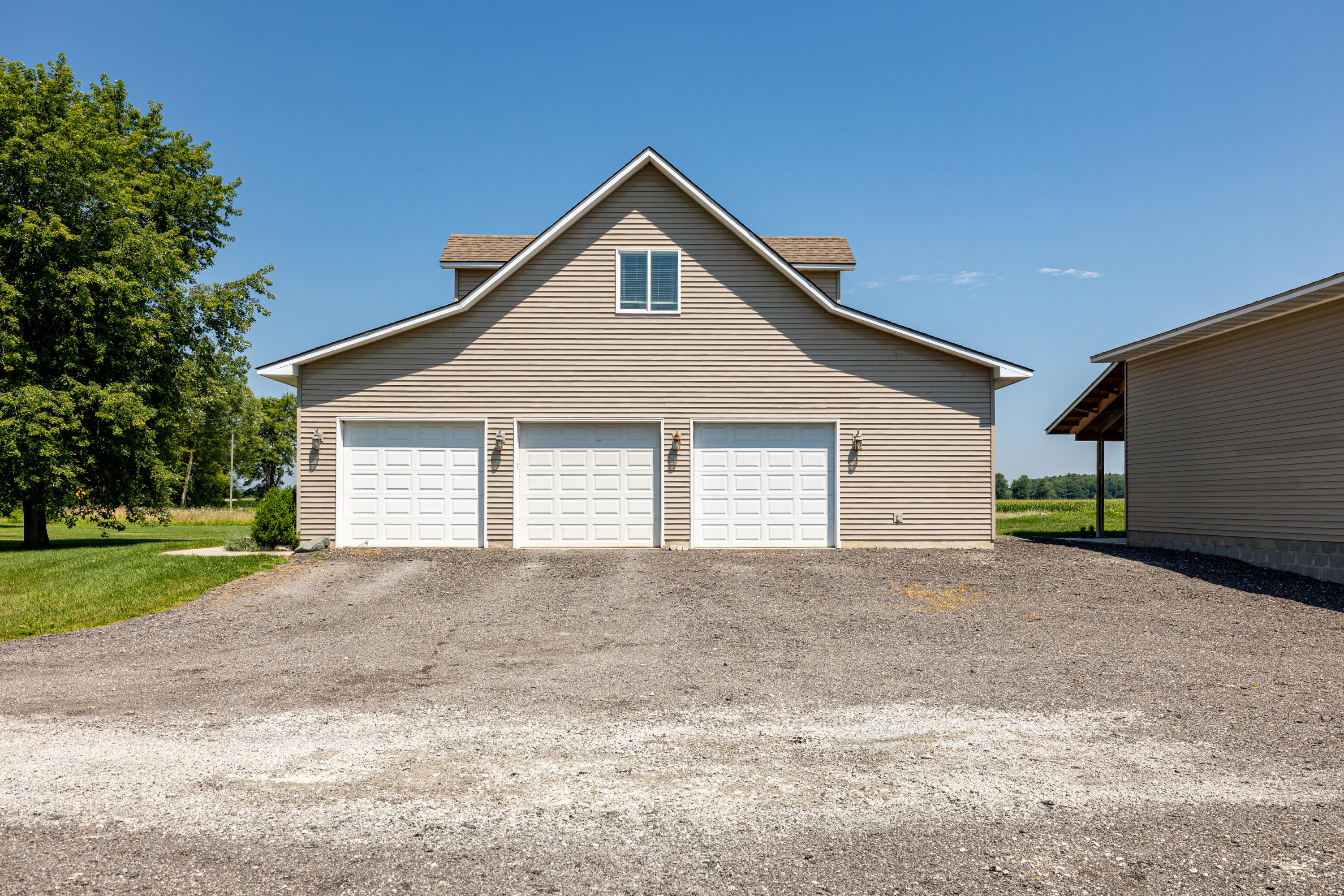 10151 Hitchingham Road Milan, MI 48160 - Photo 4 of 75 10151 Hitchingham Rd (61 of 74)