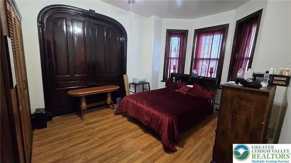 $550,000 | 746 Center Street, Bethlehem, PA 18018