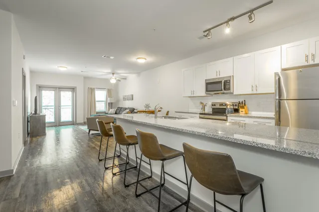 $435,000 | 804 Riverfront Parkway, Unit 401, Chattanooga, TN 37402